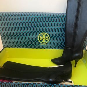 New never worn Tory Burch Bernice Boots